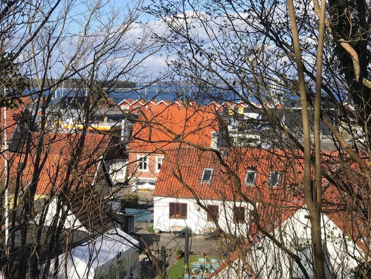 Ibsens Gaard Hotel Ебелтофт Екстериор снимка