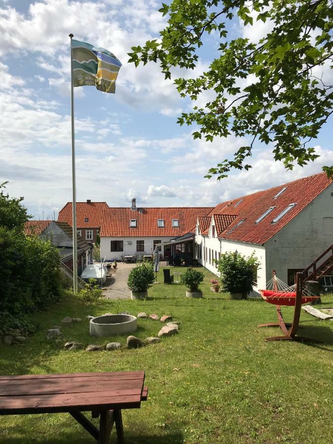 Ibsens Gaard Hotel Ебелтофт Екстериор снимка